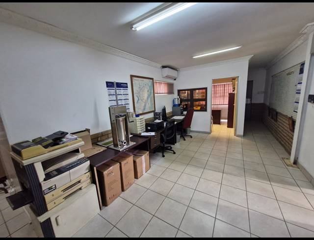 500M² INDUSTRIAL YARD TO LET IN QUEENSMEAD INDUSTRIA